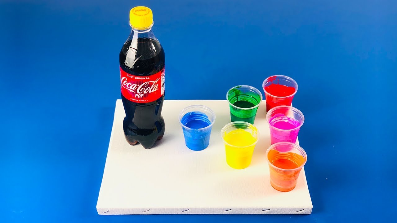 Amazing Acrylic Pouring With A Coke Plastic Bottle